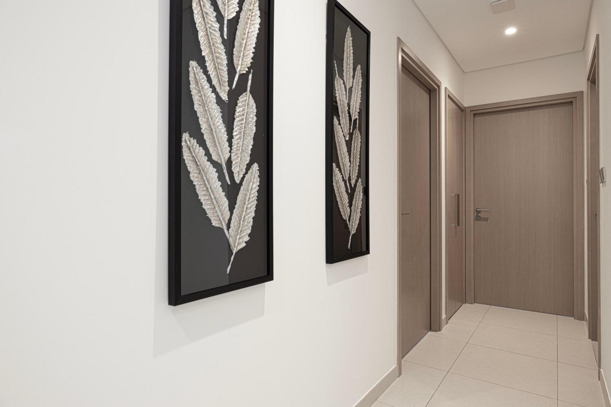 Full Burj Khalifa View! Brand New 2 Bedrooms! 5min Walk From Mall! شقة *