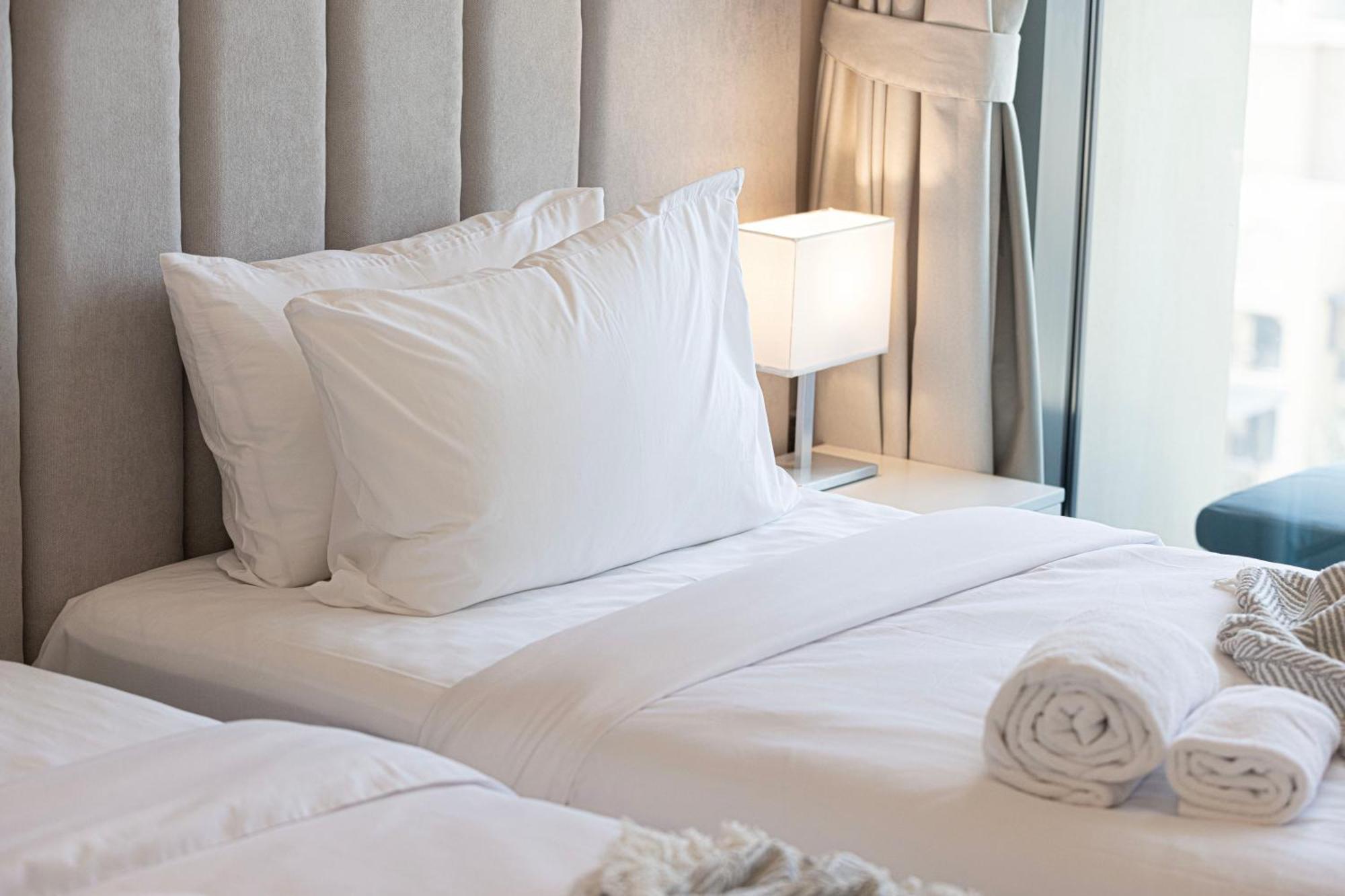 Full Burj Khalifa View! Brand New 2 Bedrooms! 5min Walk From Mall! Апартаменти Дубай